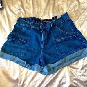 Holister Ultra High-Rise Mom Shorts